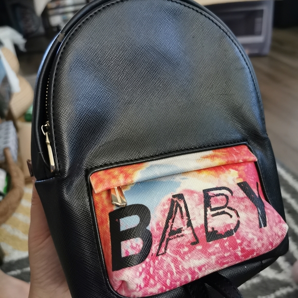 backpack - Picture 6 of 6